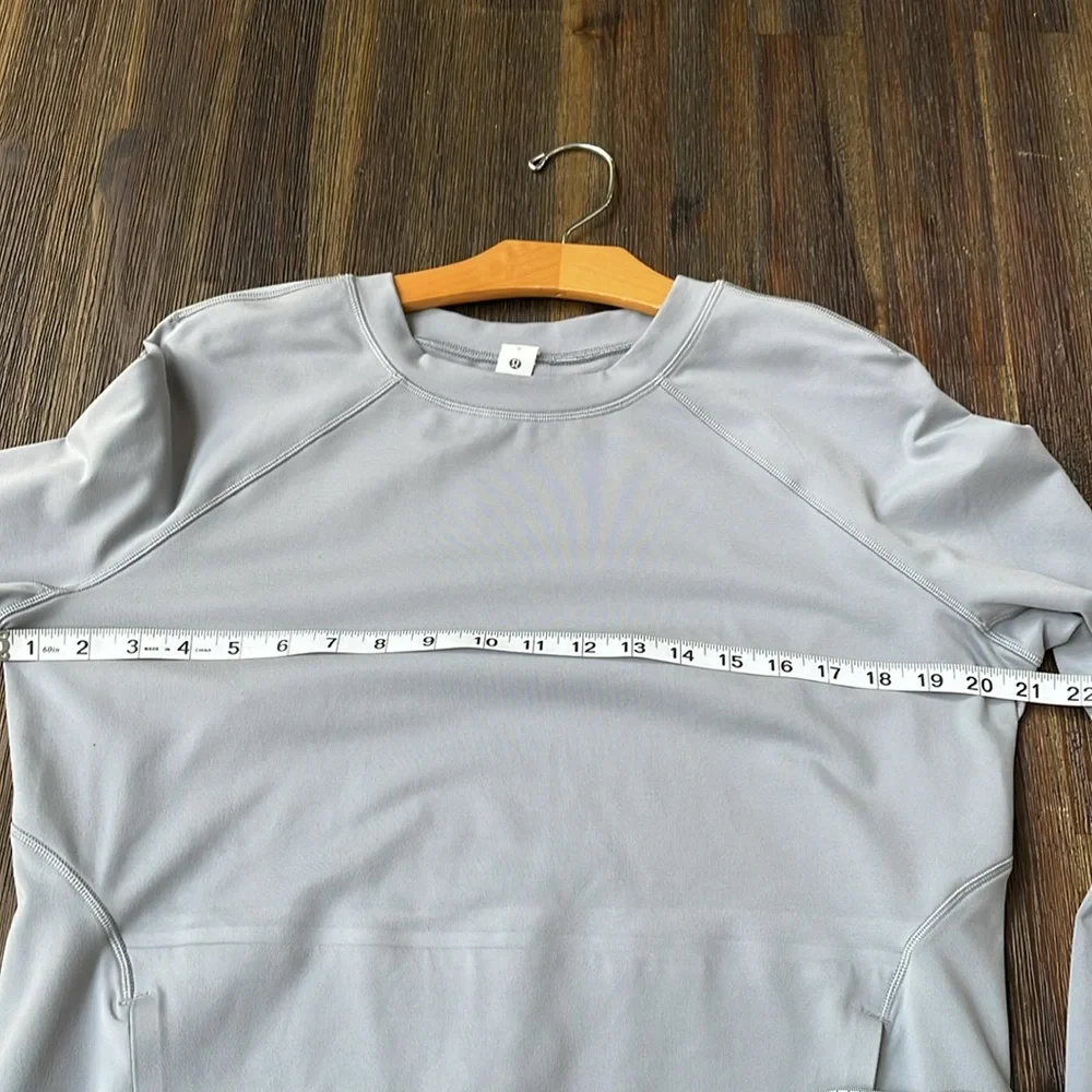 Lululemon It’s Rulu Classic Fit Crew Fleece Sz 8 EUC - Picture 8 of 9